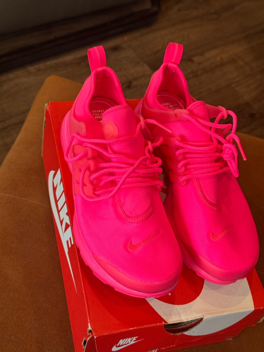 Nike Women’s Neon Pink Athletic Sneakers - Picture 2 of 5
